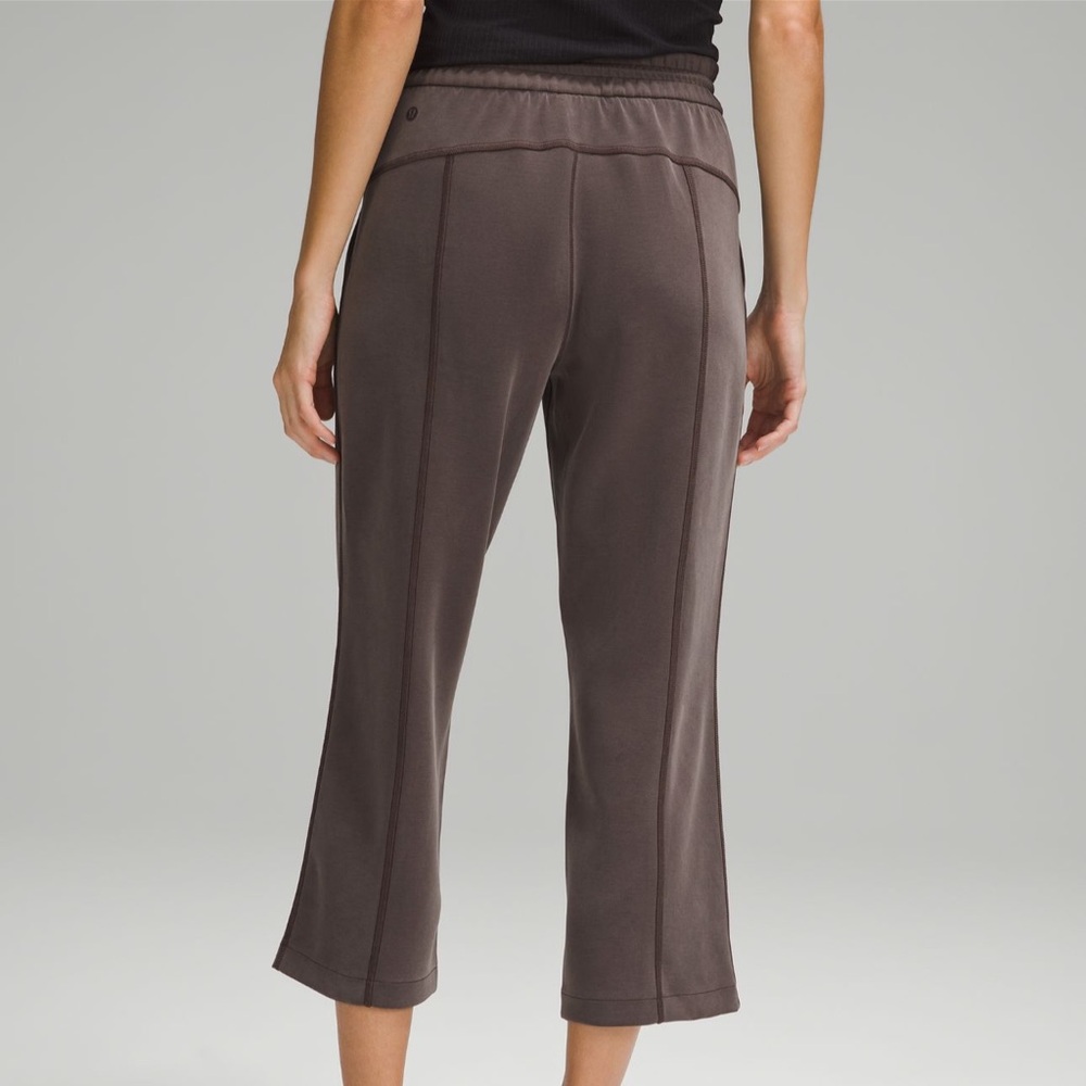 LULULEMON SOFTSTREME CROPPED PANT Sz 6 espresso 🤎🤎🤎